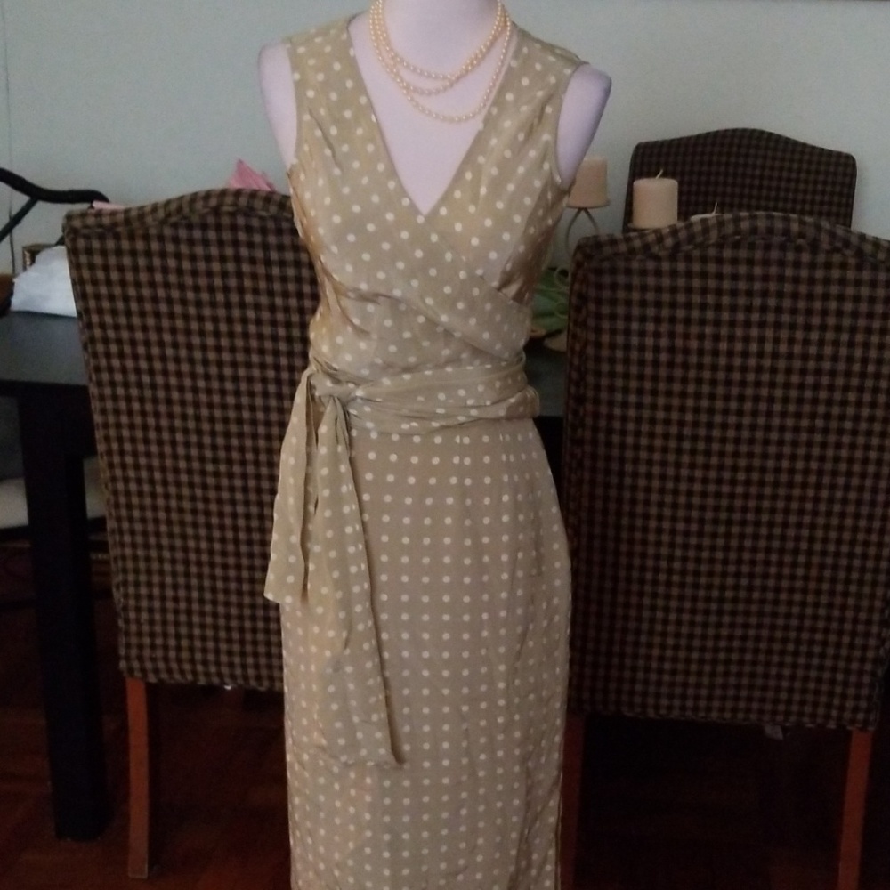 NWOT Beautiful silk suit